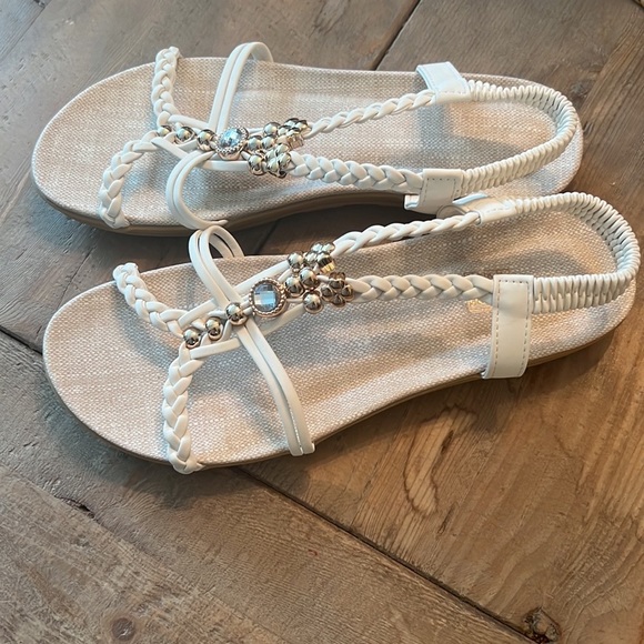 Aster June White braided rhinestones beautiful brand new sandals - Picture 1 of 4